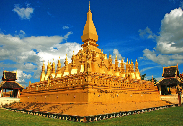 That Luang Vientiane